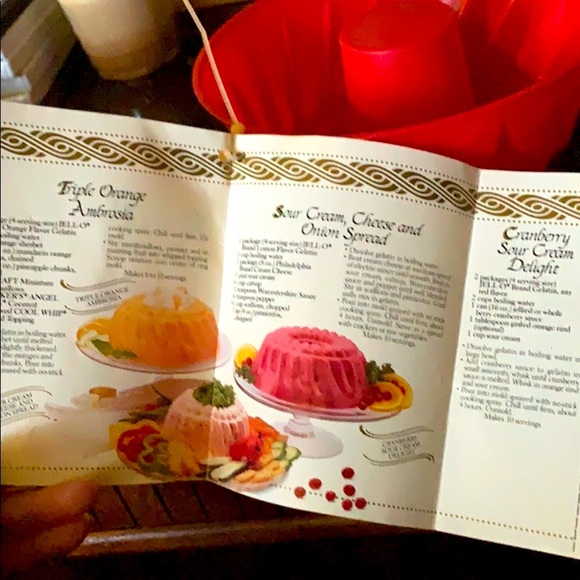 🎁Kitchen $5 Red Jello Ring Mold and recipes - Picture 2 of 2